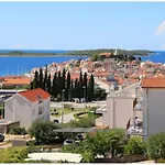 شقة Primosten Apartments Primošten