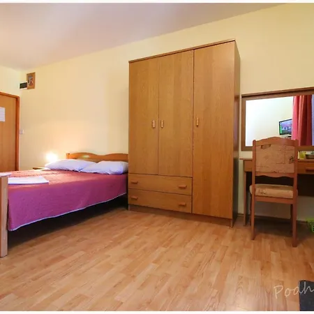 Primosten Apartments *