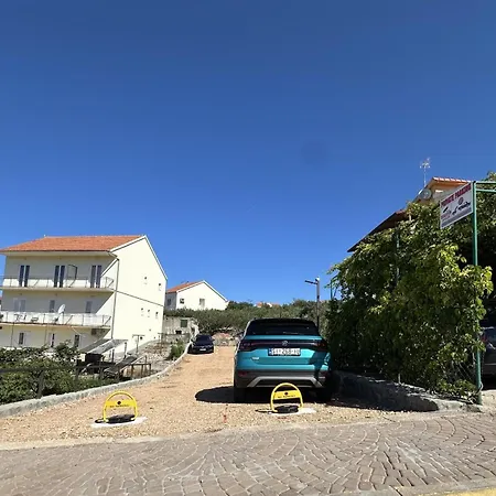 Primosten Apartments * Primosten