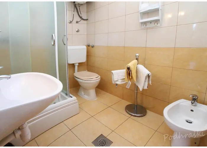 Primosten Apartments *